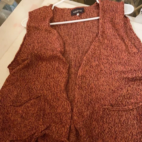 Eskandar sweater vest